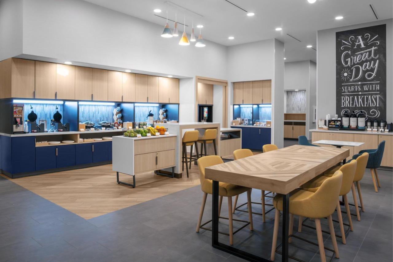 Towneplace Suites By Marriott Tampa Clearwater Exterior foto
